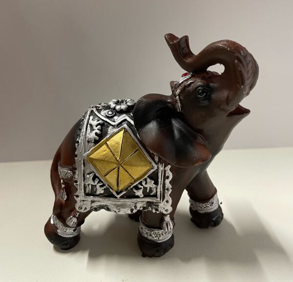 Elefante Marrón Chico